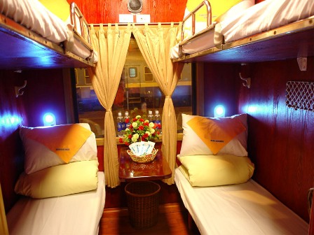 Train au Vietnam 