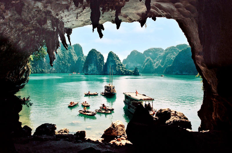 Top-5-des-plus-belles-grottes-à-visiter-à-la-baie-d'Halong