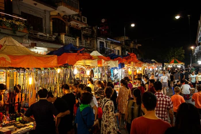 marche-de-Dong-Xuan