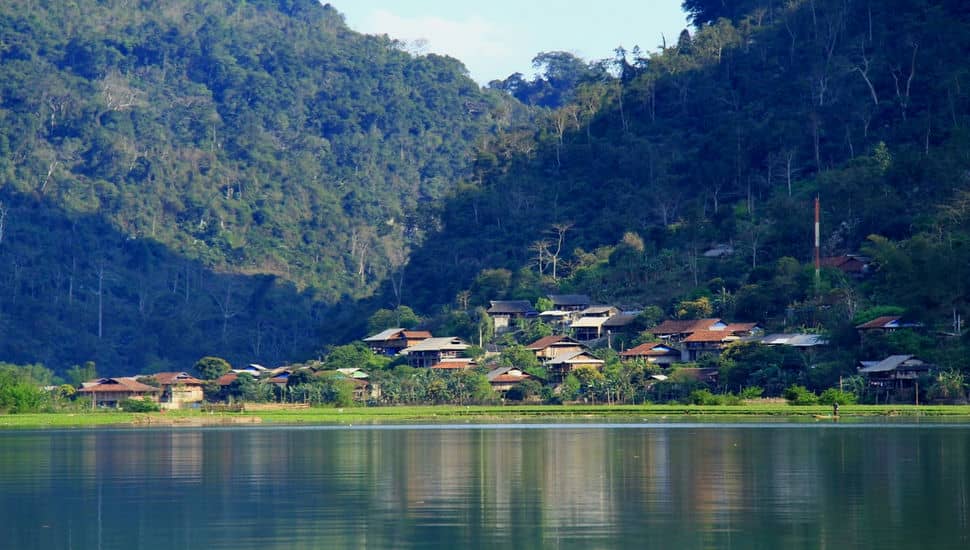 Le_village_de_Pac_Ngoi